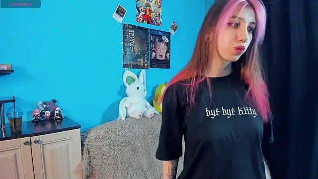 Snapshot of _Mindy_ chatting on March 14, 2025, 2:20 am Mindy online show from March 14, 2025, 2:20 am