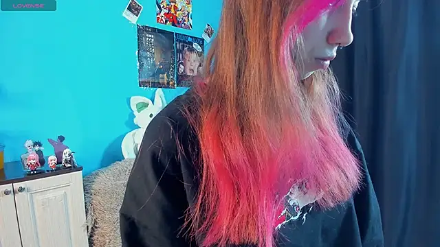 Snapshot of _Mindy_ chatting on March 19, 2025, 1:43 am Mindy online show from March 19, 2025, 1:43 am