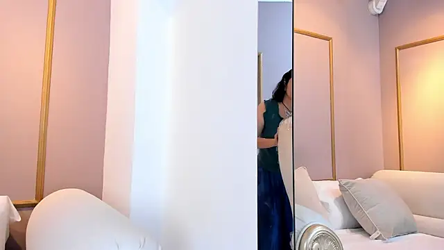 PerlaPreciosa online show from March 6, 2025, 3:35 am