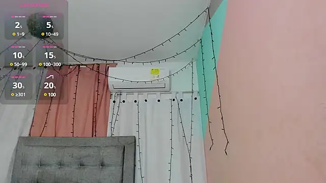 Snapshot of dani-lue chatting on January 19, 2025, 12:17 pm dani-lue online show from January 19, 2025, 12:17 pm