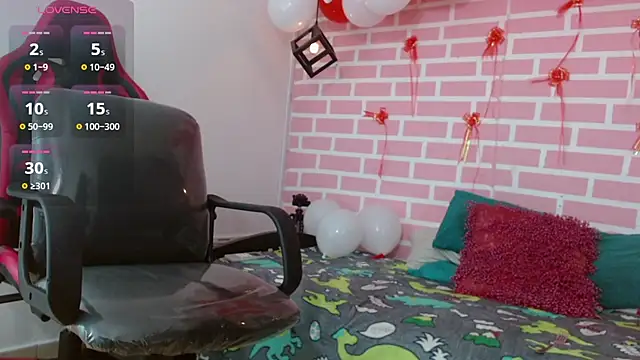 Snapshot of dani-lue chatting on February 14, 2025, 12:36 pm dani-lue online show from February 14, 2025, 12:36 pm