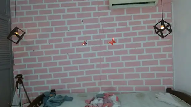 Snapshot of dani-lue chatting on September 11, 2025, 4:18 pm dani-lue online show from September 11, 2025, 4:18 pm