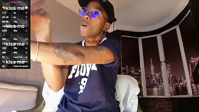 Snapshot of JhonyMiller_ chatting on March 10, 2025, 7:40 pm JhonyMiller online show from March 10, 2025, 7:40 pm