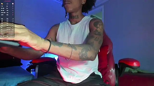 Snapshot of JhonyMiller_ chatting on September 19, 2025, 8:20 pm JhonyMiller online show from September 19, 2025, 8:20 pm