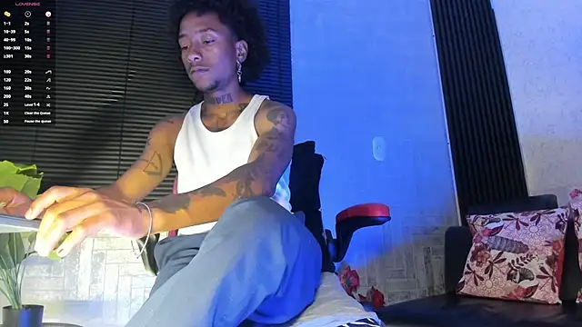 Snapshot of JhonyMiller_ chatting on November 11, 2025, 7:36 pm JhonyMiller online show from November 11, 2025, 7:36 pm