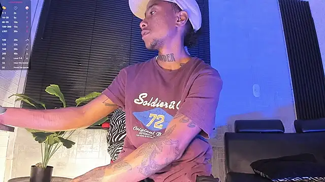 Snapshot of JhonyMiller_ chatting on November 13, 2025, 8:30 pm JhonyMiller online show from November 13, 2025, 8:30 pm