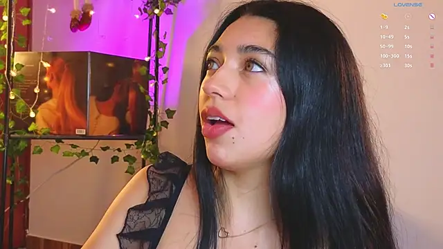 Snapshot of Sweet_Nyx chatting on December 29, 2024, 8:58 pm Sweet Nyx online show from December 29, 2024, 8:58 pm