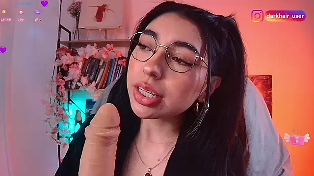 Snapshot of Sweet_Nyx chatting on May 17, 2026, 8:49 pm Sweet Nyx online show from May 17, 2026, 8:49 pm