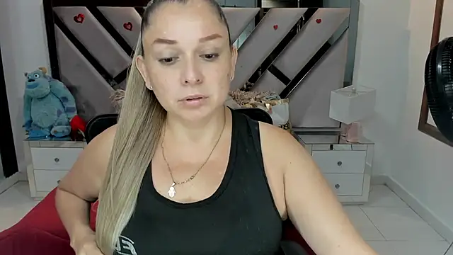 Snapshot of natalia5560 chatting on October 7, 2025, 12:57 pm natalia5560 online show from October 7, 2025, 12:57 pm