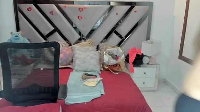 Snapshot of natalia5560 chatting on October 25, 2025, 1:29 pm natalia5560 online show from October 25, 2025, 1:29 pm