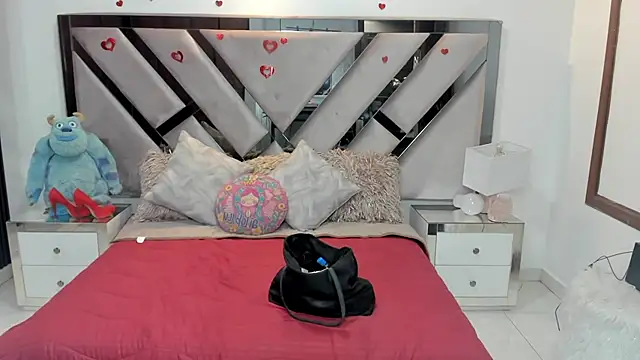 Snapshot of natalia5560 chatting on October 28, 2025, 1:03 pm natalia5560 online show from October 28, 2025, 1:03 pm