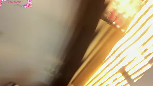 loladupont online show from January 28, 2025, 2:42 pm