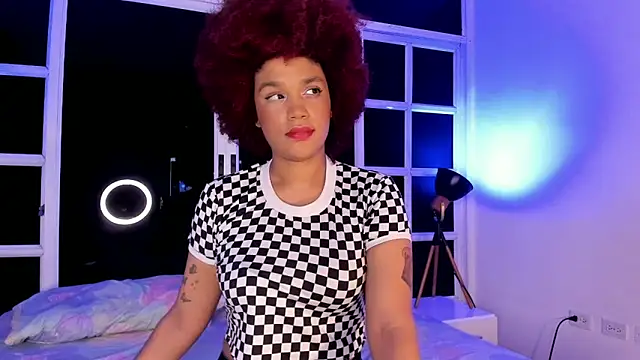 loladupont online show from May 5, 2026, 3:03 am