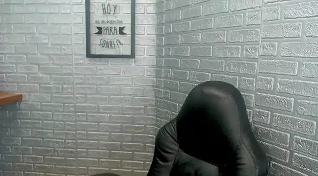 Snapshot of Crystal_Walls chatting on March 9, 2025, 6:21 pm Crystal Walls online show from March 9, 2025, 6:21 pm