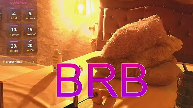 Snapshot of Little_lili19 chatting on February 17, 2025, 11:53 pm Little lili19 online show from February 17, 2025, 11:53 pm