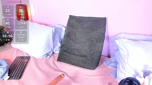 Little lili19 online show from March 13, 2026, 9:10 pm