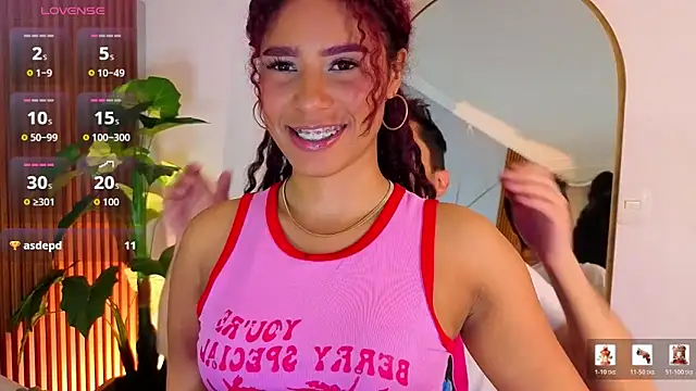 Snapshot of charlottee_white chatting on June 30, 2026, 9:49 pm charlottee white online show from June 30, 2026, 9:49 pm