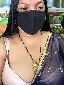 FlatVincy4 online show from October 31, 2025, 3:57 pm