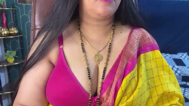 FlatVincy4 online show from July 19, 2026, 7:45 am