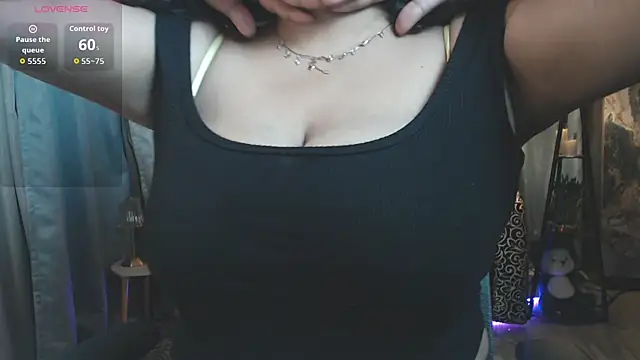 hot menka online show from June 27, 2026, 7:08 pm