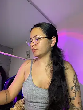 Snapshot of Rosita_forever_ chatting on May 13, 2026, 9:17 am Rosita forever online show from May 13, 2026, 9:17 am