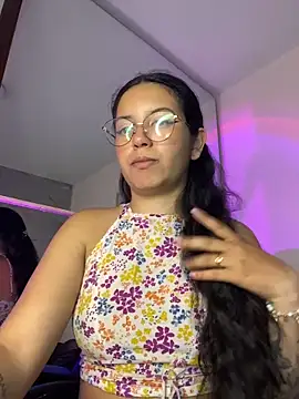 Snapshot of Rosita_forever_ chatting on May 14, 2026, 4:47 pm Rosita forever online show from May 14, 2026, 4:47 pm