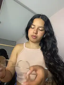 Snapshot of Rosita_forever_ chatting on June 20, 2026, 2:53 pm Rosita forever online show from June 20, 2026, 2:53 pm