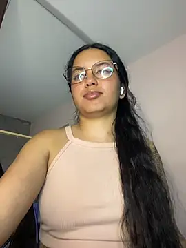 Snapshot of Rosita_forever_ chatting on June 21, 2026, 2:58 am Rosita forever online show from June 21, 2026, 2:58 am