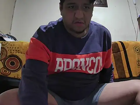 Snapshot of manolo666hot chatting on December 4, 2025, 5:54 pm manolo666hot online show from December 4, 2025, 5:54 pm