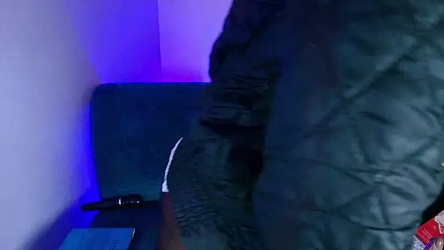 Snapshot of marisol1977hot chatting on March 10, 2025, 9:21 am marisol1977hot online show from March 10, 2025, 9:21 am