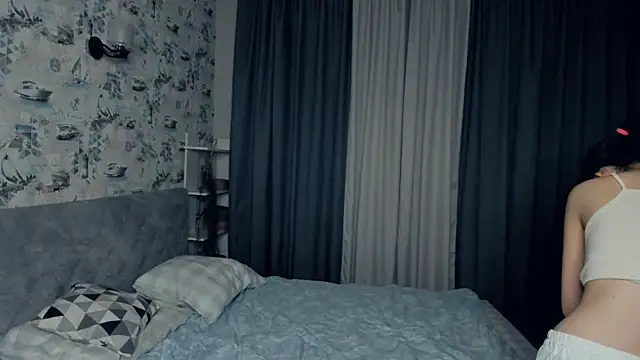 LilianGrindle online show from February 9, 2025, 6:16 pm