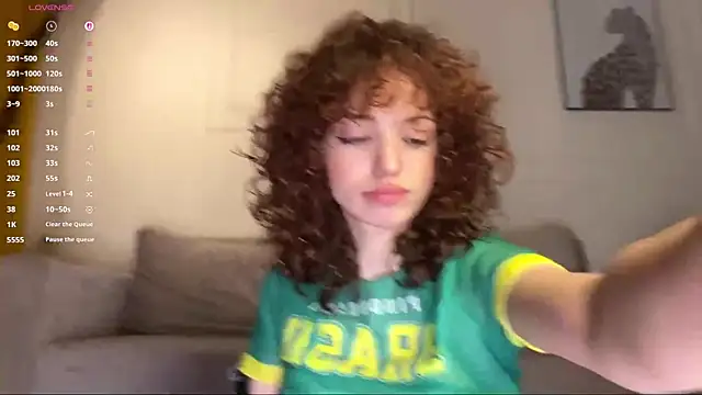 Snapshot of LilianGrindle chatting on June 11, 2026, 7:34 pm LilianGrindle online show from June 11, 2026, 7:34 pm