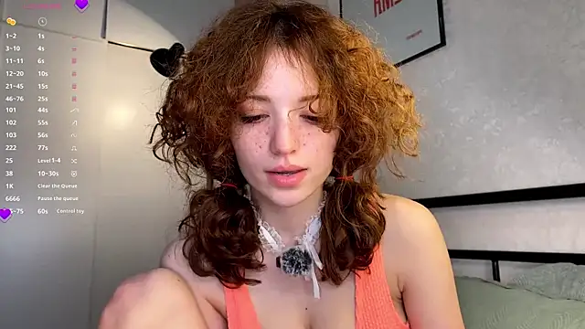 Snapshot of LilianGrindle chatting on July 15, 2026, 7:41 pm LilianGrindle online show from July 15, 2026, 7:41 pm