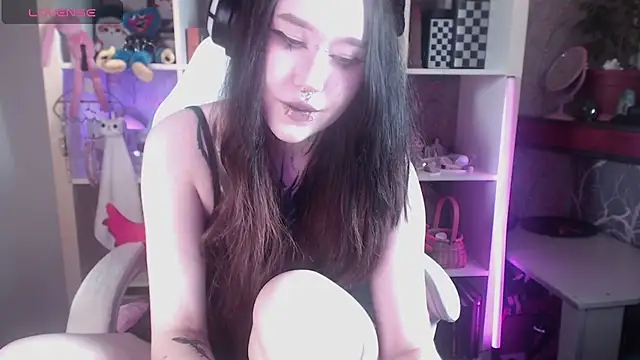 Snapshot of chloe_crystall_killer chatting on June 30, 2026, 11:00 am chloe crystall killer online show from June 30, 2026, 11:00 am