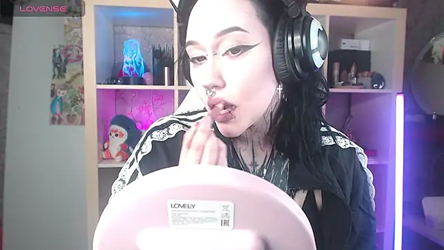 Snapshot of chloe_crystall_killer chatting on August 9, 2026, 6:29 am chloe crystall killer online show from August 9, 2026, 6:29 am