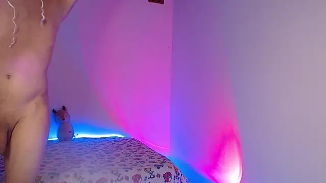 seven7xis online show from February 26, 2025, 5:09 am