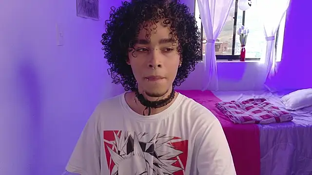 seven7xis online show from September 12, 2025, 9:48 pm