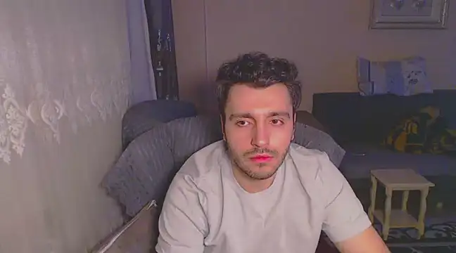 handsomeee04 online show from February 17, 2025, 3:25 am