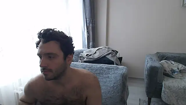 handsomeee04 online show from April 27, 2026, 12:03 pm