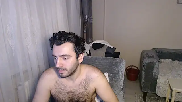 handsomeee04 online show from April 28, 2026, 12:09 am