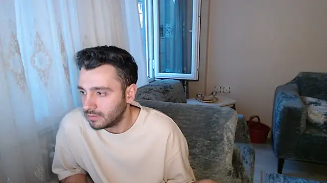 handsomeee04 online show from May 15, 2026, 11:34 pm