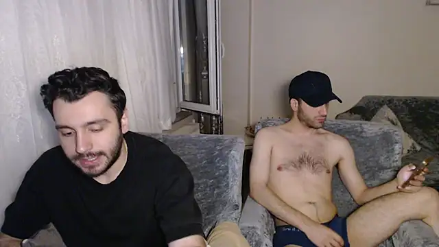 handsomeee04 online show from June 7, 2026, 11:52 pm