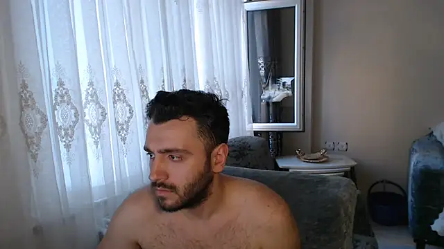 handsomeee04 online show from June 25, 2026, 5:17 pm