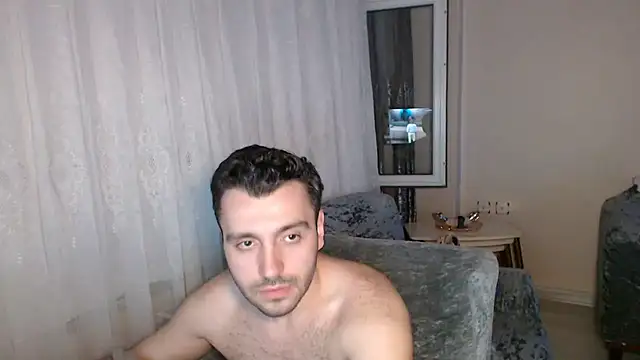 handsomeee04 online show from June 26, 2026, 10:03 pm