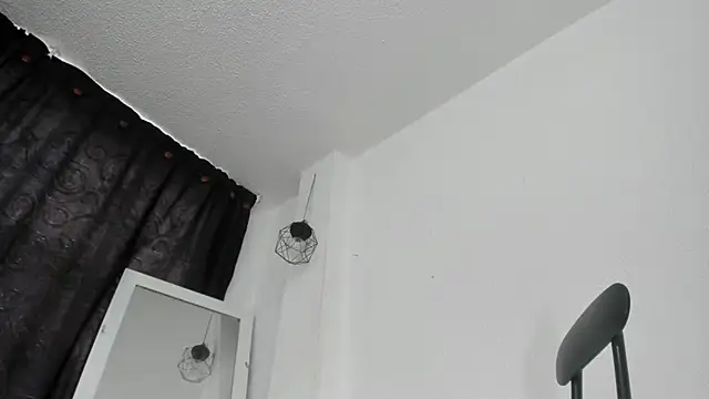 marianneloveee online show from January 26, 2025, 6:37 pm