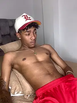 Snapshot of Boy_cock18 chatting on January 19, 2025, 7:36 am Boy cock18 online show from January 19, 2025, 7:36 am