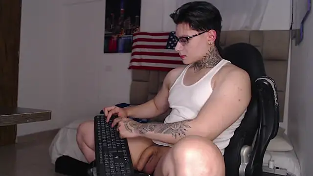 DennisWalkerr online show from January 4, 2025, 1:31 am