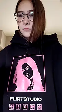 Snapshot of SashaMeow chatting on February 4, 2025, 10:34 pm SashaMeow online show from February 4, 2025, 10:34 pm