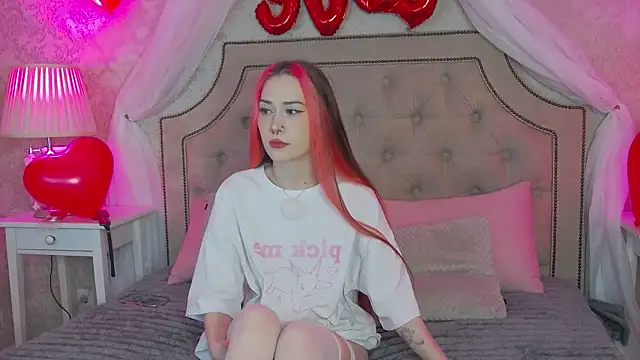 Snapshot of SashaMeow chatting on February 10, 2026, 4:33 pm SashaMeow online show from February 10, 2026, 4:33 pm