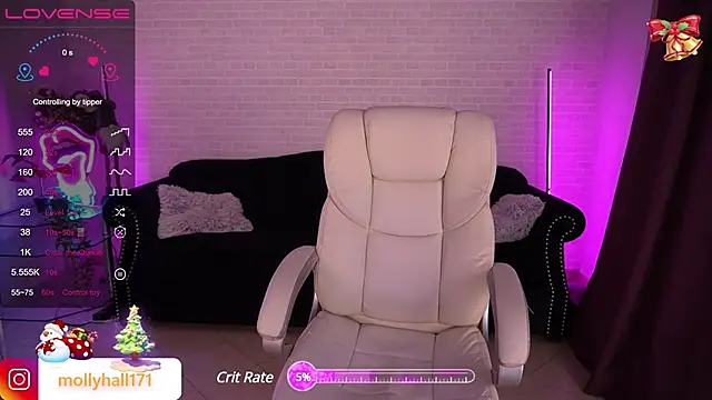 LovelyMollyy online show from January 2, 2025, 2:13 pm